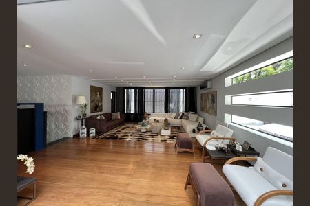 Casa à venda com 400m², 4 quartos e 4 vagas