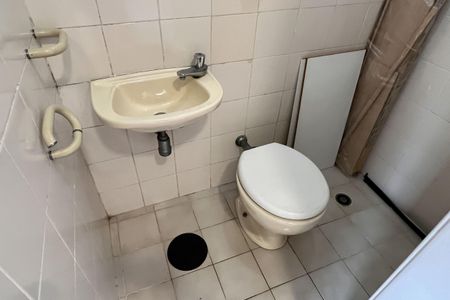 Apartamento para alugar com 189m², 3 quartos e 1 vaga Apartamento para alugar com 189m², 3 quartos e 1 vagaBanheiro de serviço