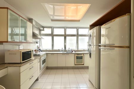 Apartamento à venda com 309m², 5 quartos e 3 vagas