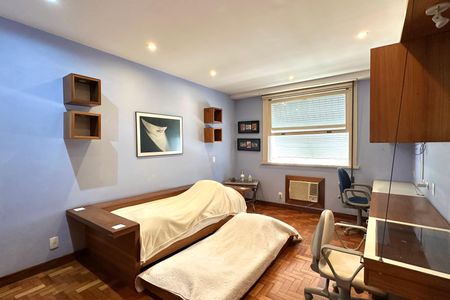 Apartamento à venda com 309m², 5 quartos e 3 vagas