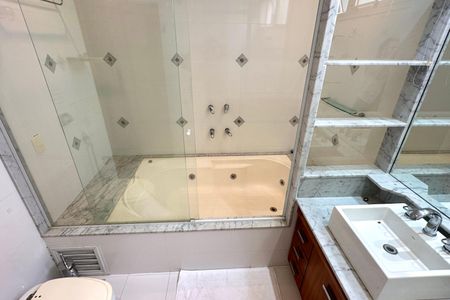 Apartamento à venda com 309m², 5 quartos e 3 vagas