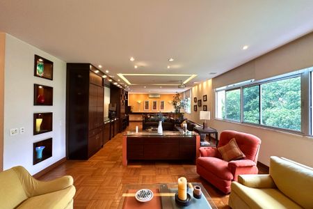 Apartamento à venda com 309m², 5 quartos e 3 vagas