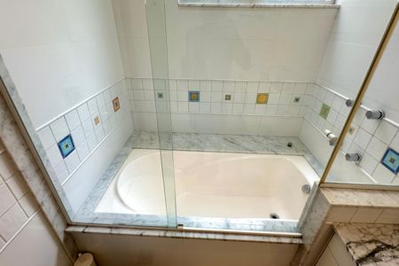 Apartamento à venda com 309m², 5 quartos e 3 vagas