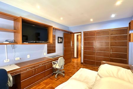 Apartamento à venda com 309m², 5 quartos e 3 vagas