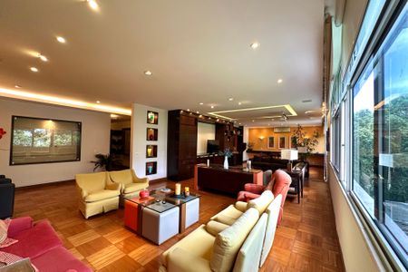 Apartamento à venda com 309m², 5 quartos e 3 vagas