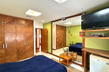 Apartamento à venda com 309m², 5 quartos e 3 vagas