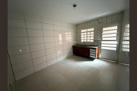 Casa para alugar com 90m², 2 quartos e 1 vagaCozinha