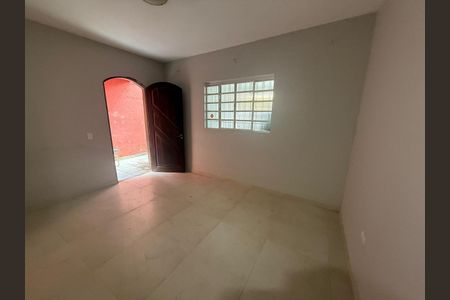Casa para alugar com 90m², 2 quartos e 1 vagaSala