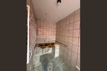 Casa para alugar com 90m², 2 quartos e 1 vagaÁrea de serviço