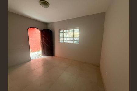 Sala de casa para alugar com 2 quartos, 90m² em Fazenda da Juta, São Paulo