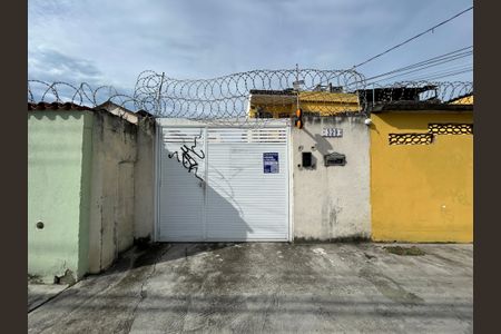 Casa para alugar com 72m², 2 quartos e 1 vagaFachada + plaquinha