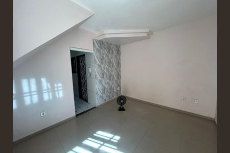 Casa para alugar com 72m², 2 quartos e 1 vagaSala