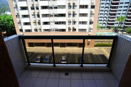 Varanda de apartamento para alugar com 2 quartos, 66m² em Barra da Tijuca, Rio de Janeiro