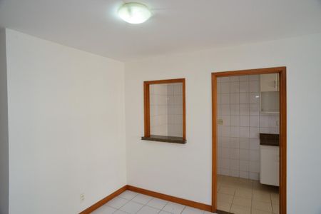 Sala de apartamento para alugar com 2 quartos, 66m² em Barra da Tijuca, Rio de Janeiro