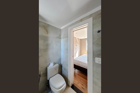 Apartamento para alugar com 136m², 3 quartos e 3 vagas Apartamento para alugar com 136m², 3 quartos e 3 vagasBanheiro da Suíte 2