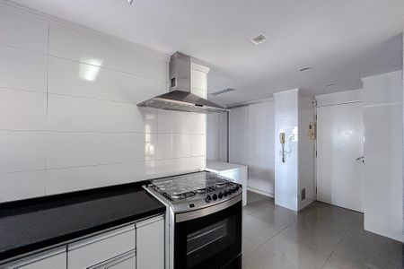 Apartamento para alugar com 136m², 3 quartos e 3 vagas Apartamento para alugar com 136m², 3 quartos e 3 vagasCozinha