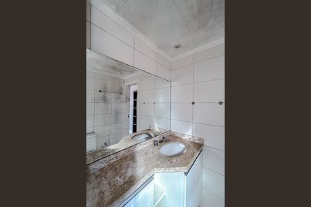 Apartamento para alugar com 136m², 3 quartos e 3 vagas Apartamento para alugar com 136m², 3 quartos e 3 vagasBanheiro da Suíte 1