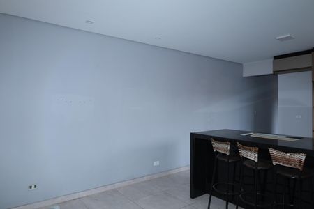 Sala de casa para alugar com 2 quartos, 86m² em Jardim Senice, São Paulo