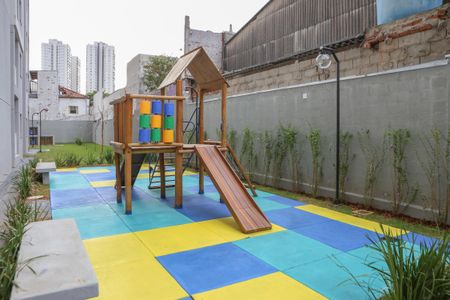 Apartamento para alugar com 40m², 2 quartos e sem vaga Apartamento para alugar com 40m², 2 quartos e sem vagaÁrea comum - Playground