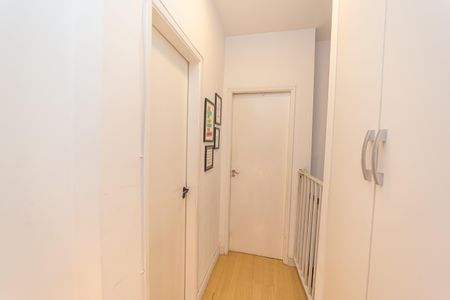 Casa de condomínio à venda com 100m², 3 quartos e 1 vagaCorredor