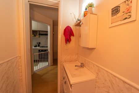 Casa de condomínio à venda com 100m², 3 quartos e 1 vagaLavabo