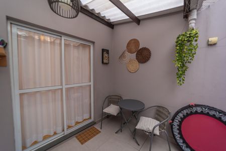 Casa de condomínio à venda com 100m², 3 quartos e 1 vagaÁrea gourmet