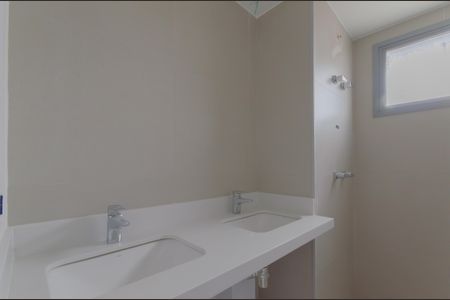 Apartamento à venda com 146m², 4 quartos e 2 vagasBanheiro da Suíte 1