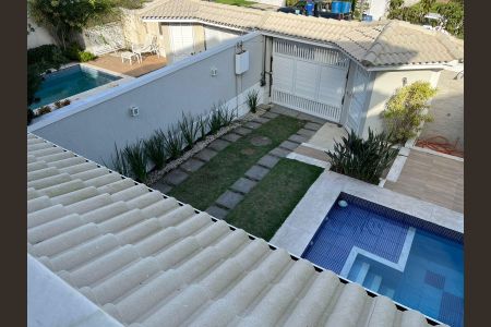 Casa de condomínio à venda com 320m², 4 quartos e 3 vagasVista da varanda