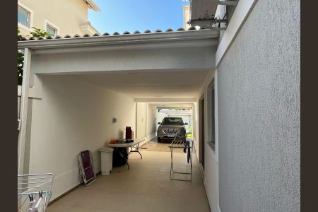 Casa de condomínio à venda com 320m², 4 quartos e 3 vagasÁrea externa