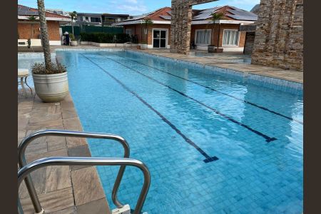 Casa de condomínio à venda com 320m², 4 quartos e 3 vagasÁrea externa