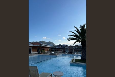 Casa de condomínio à venda com 320m², 4 quartos e 3 vagasÁrea externa