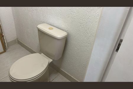 Casa de condomínio à venda com 320m², 4 quartos e 3 vagasBanheiro