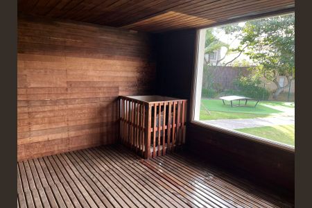 Casa de condomínio à venda com 320m², 4 quartos e 3 vagasÁrea externa