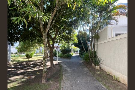 Casa de condomínio à venda com 320m², 4 quartos e 3 vagasÁrea externa