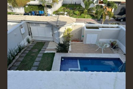 Casa de condomínio à venda com 320m², 4 quartos e 3 vagasVista da varanda