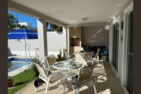 Casa de condomínio à venda com 320m², 4 quartos e 3 vagasVista da varanda