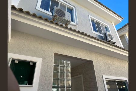 Casa de condomínio à venda com 320m², 4 quartos e 3 vagasÁrea externa