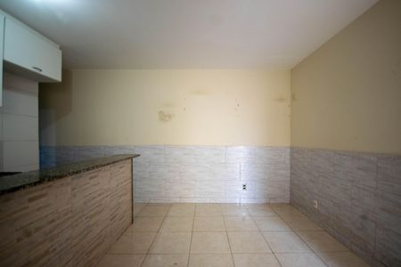 Casa para alugar com 55m², 1 quarto e sem vaga Casa para alugar com 55m², 1 quarto e sem vagaSala