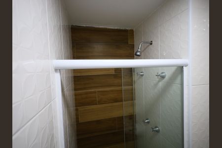 Banheiro de apartamento para alugar com 2 quartos, 48m² em Novo Osasco, Osasco
