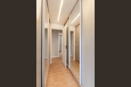 Apartamento à venda com 110m², 3 quartos e 2 vagasCloset da Suíte 1