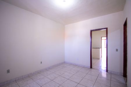 Sala 2 de casa para alugar com 3 quartos, 140m² em Amendoeira, São Gonçalo