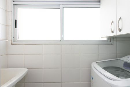 Apartamento para alugar com 70m², 2 quartos e 1 vagaÁrea de Serviço