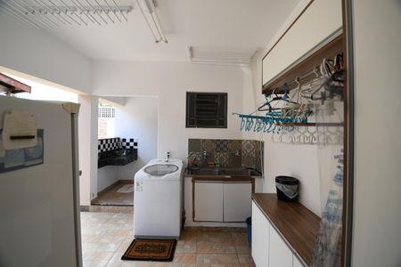 Casa à venda com 200m², 3 quartos e 3 vagasÁrea de Serviço