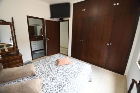 Casa à venda com 200m², 3 quartos e 3 vagasQuarto 3 - Suíte