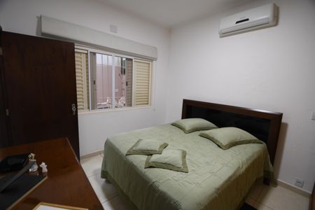 Casa à venda com 200m², 3 quartos e 3 vagasQuarto 1