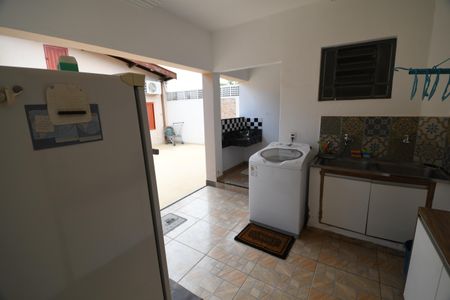 Casa à venda com 200m², 3 quartos e 3 vagasÁrea de Serviço