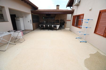 Casa à venda com 200m², 3 quartos e 3 vagasQuintal