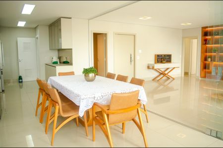 Apartamento para alugar com 178m², 3 quartos e 3 vagas