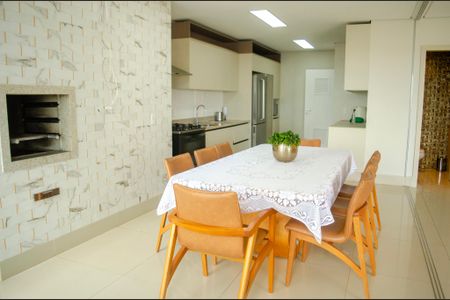 Apartamento para alugar com 178m², 3 quartos e 3 vagas