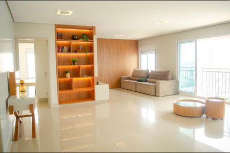 Apartamento para alugar com 178m², 3 quartos e 3 vagas